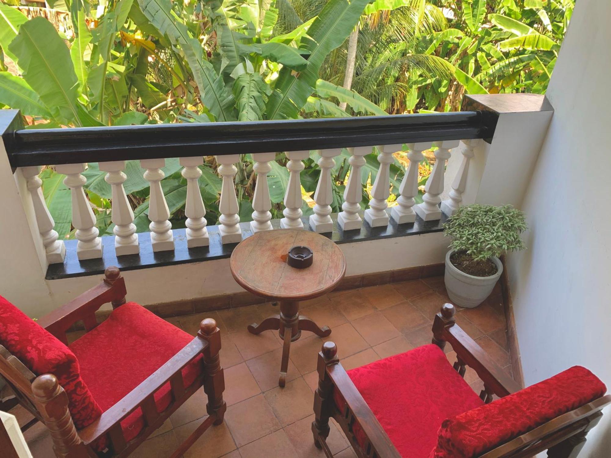 Blue Swan Inn Unawatuna Exterior foto